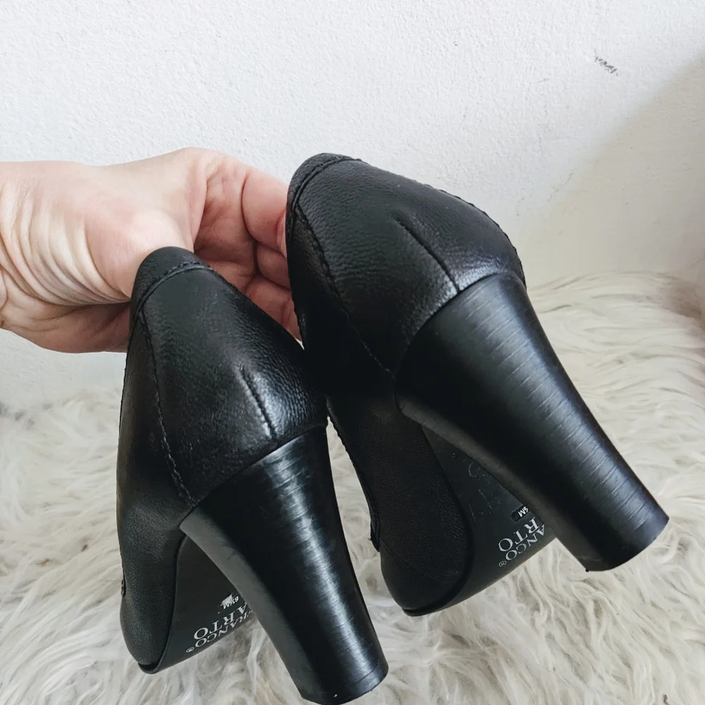 Franko Sarto Black Pump Loafers Heels 6.5